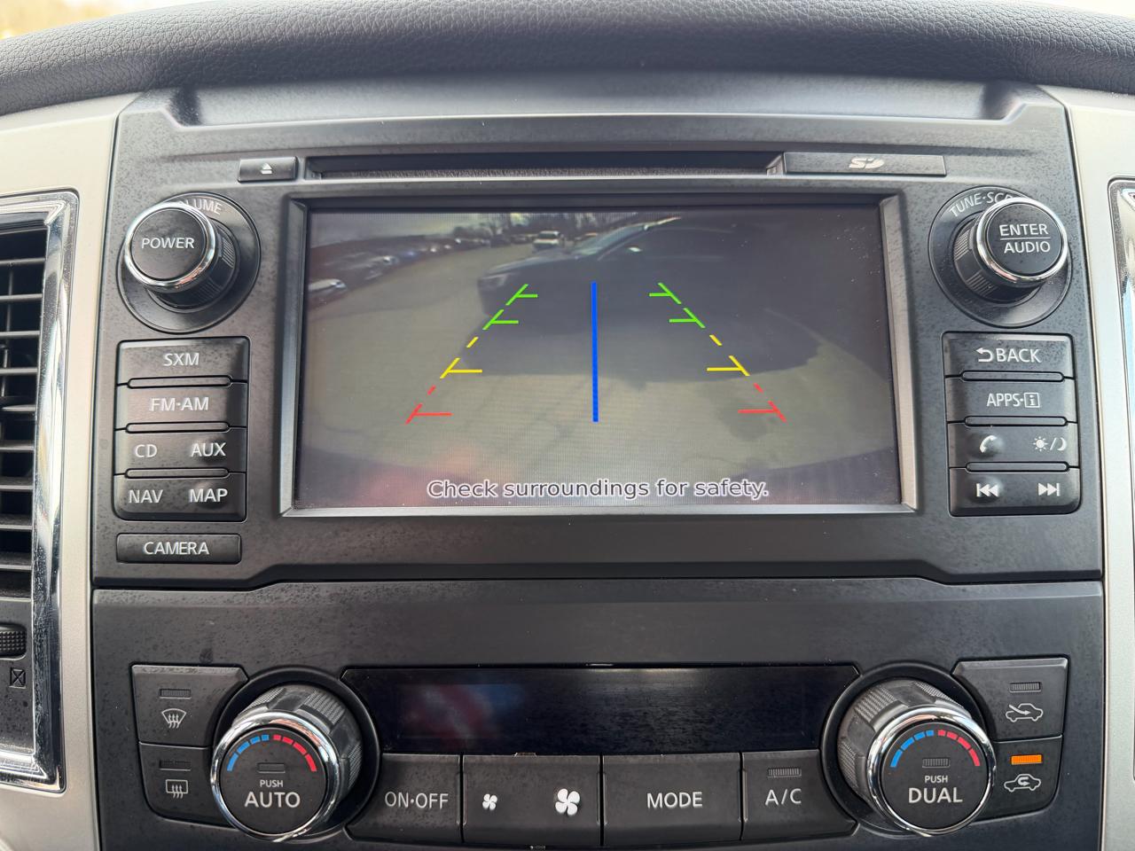 Nissan Titan SV Crew Cab 4WD 2017