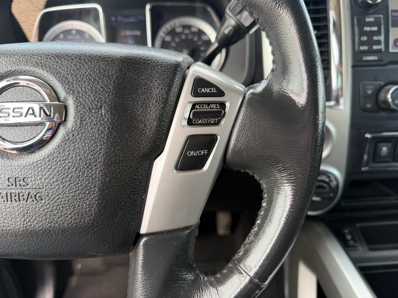 Nissan Titan SV Crew Cab 4WD 2017