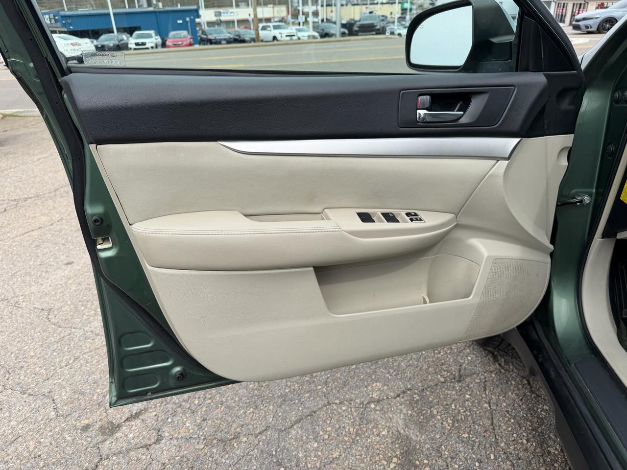 Subaru Outback 2.5i Premium 2012