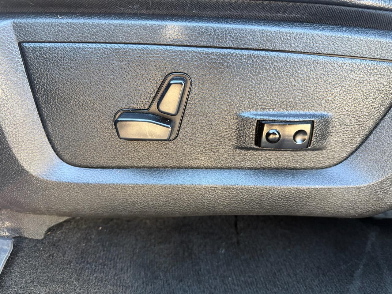 RAM 1500 Sport Crew Cab SWB 4WD 2017