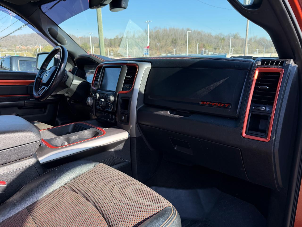 RAM 1500 Sport Crew Cab SWB 4WD 2017