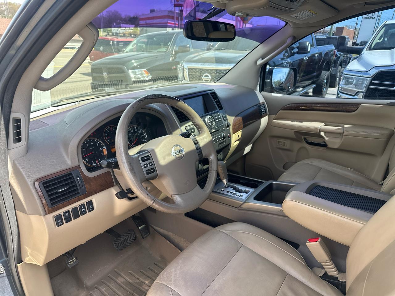 Nissan Armada 4x4 Platinum 2011