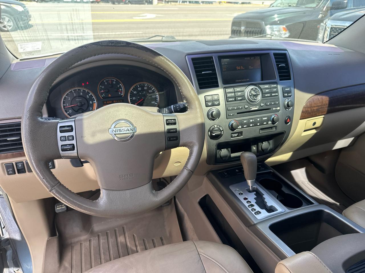 Nissan Armada 4x4 Platinum 2011