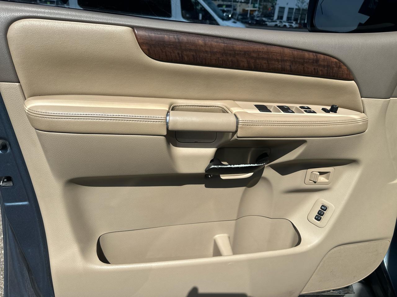 Nissan Armada 4x4 Platinum 2011