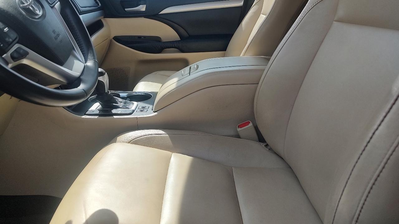 Toyota Highlander XLE AWD V6 2016