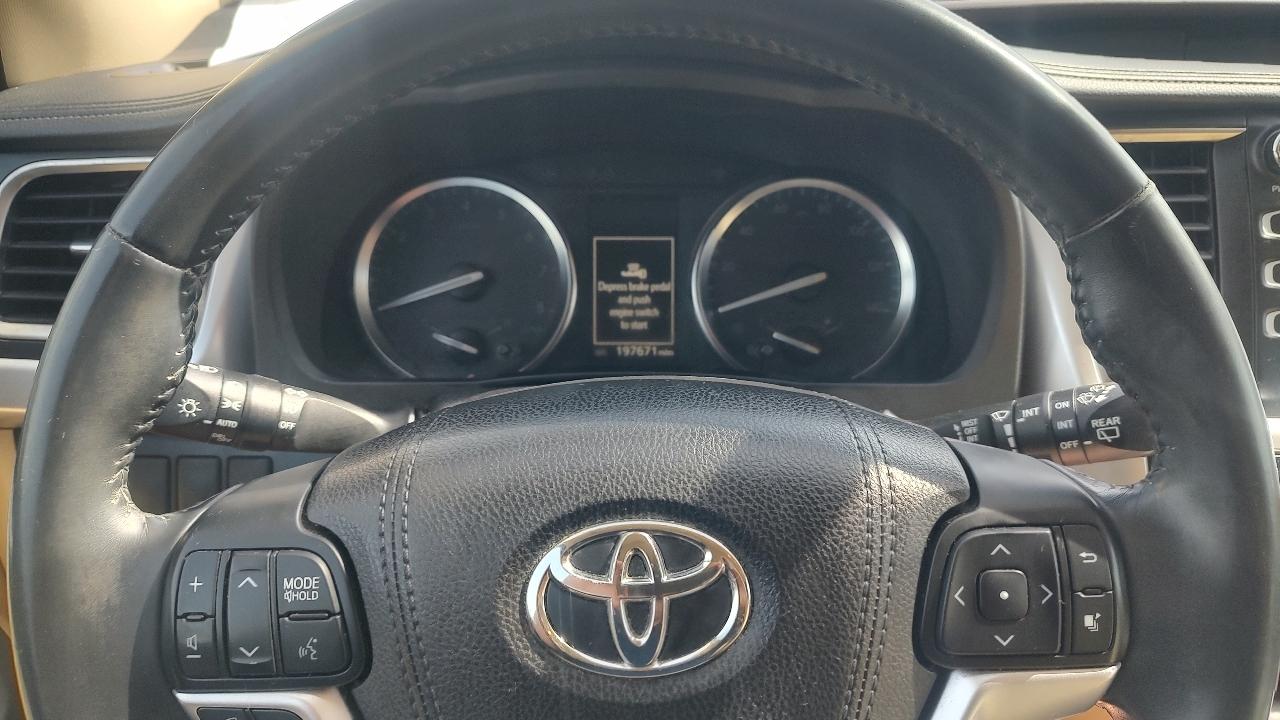 Toyota Highlander XLE AWD V6 2016