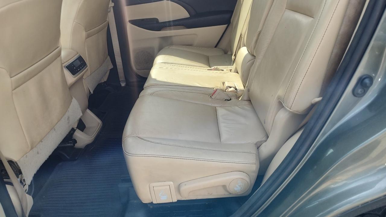 Toyota Highlander XLE AWD V6 2016