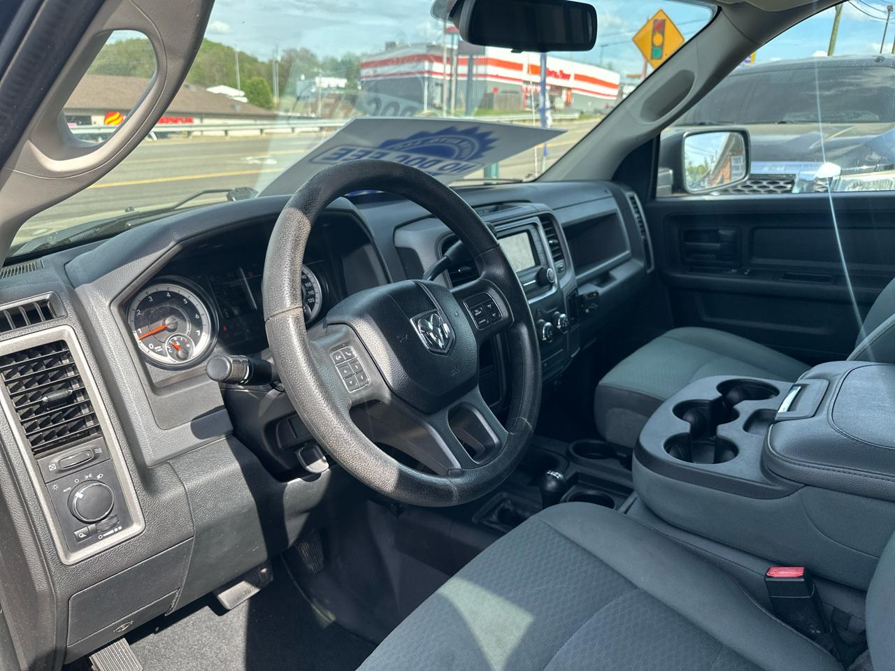 RAM 2500 Tradesman Crew Cab LWB 4WD 2016