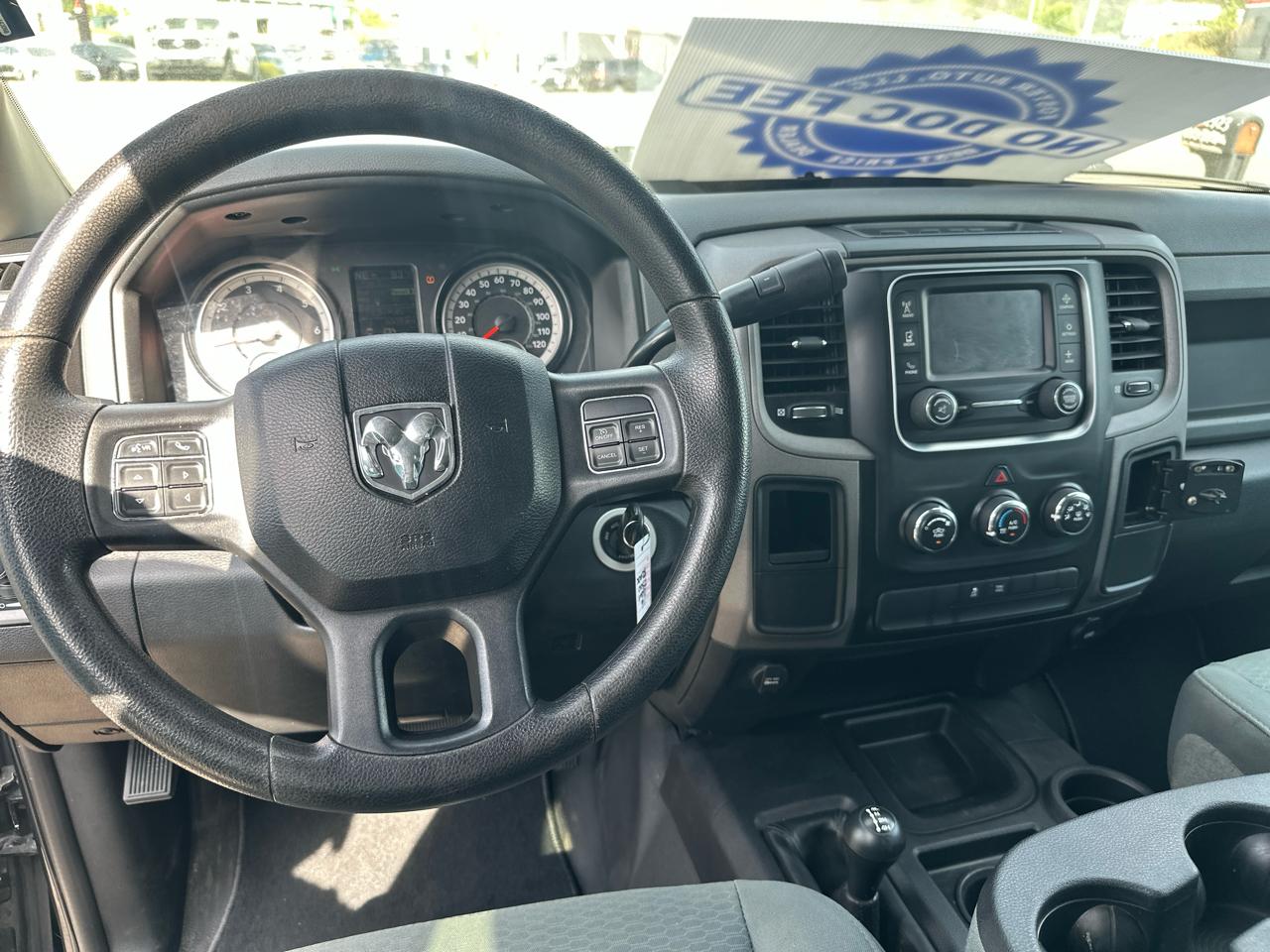 RAM 2500 Tradesman Crew Cab LWB 4WD 2016