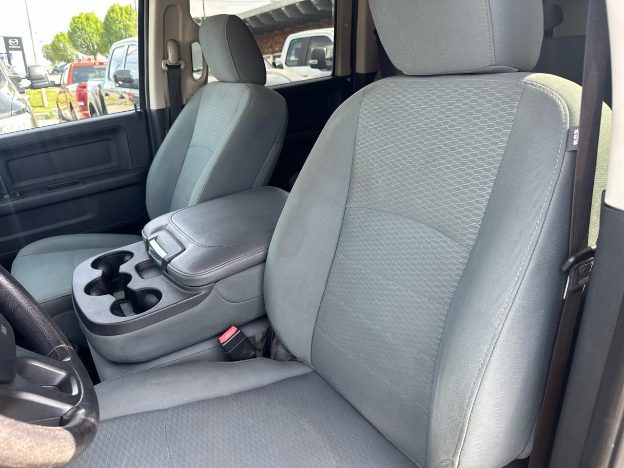 RAM 2500 Tradesman Crew Cab LWB 4WD 2016