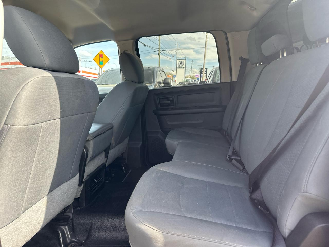 RAM 2500 Tradesman Crew Cab LWB 4WD 2016
