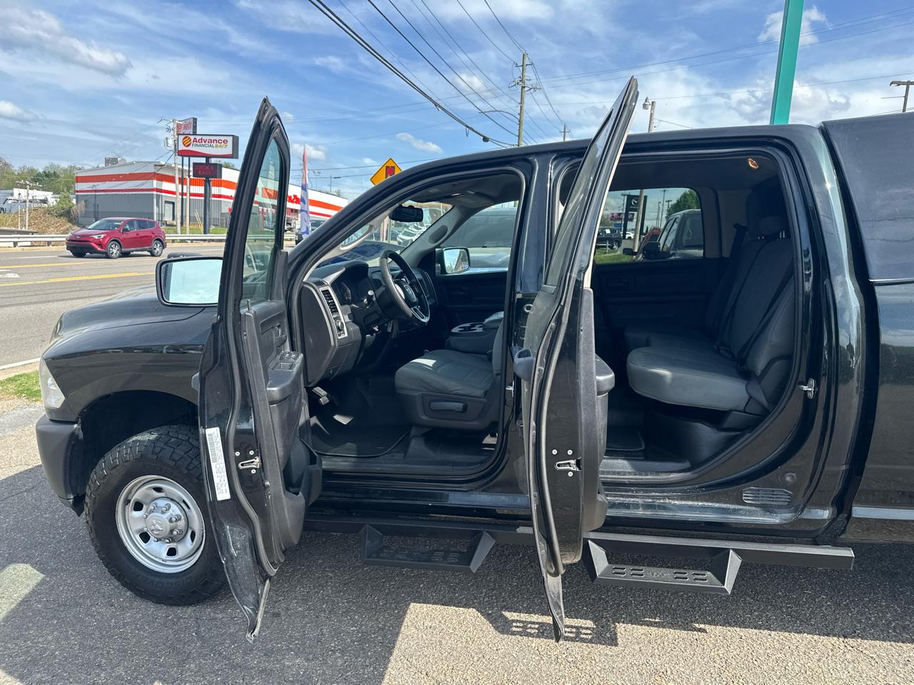RAM 2500 Tradesman Crew Cab LWB 4WD 2016