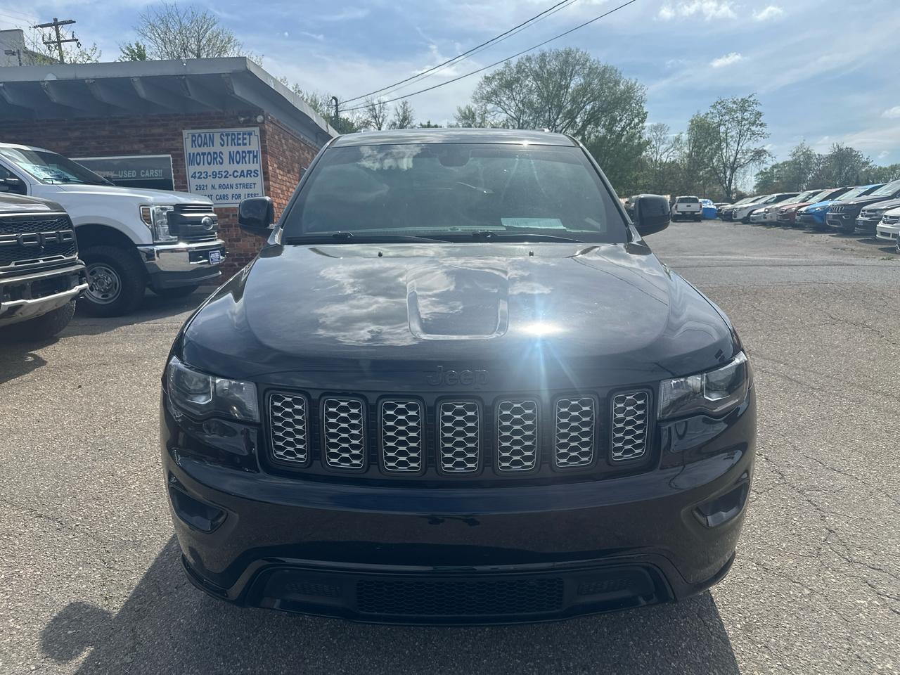 Jeep Grand Cherokee Laredo 4WD 2018