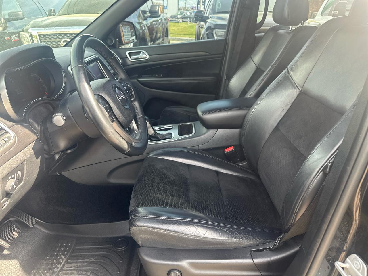 Jeep Grand Cherokee Laredo 4WD 2018