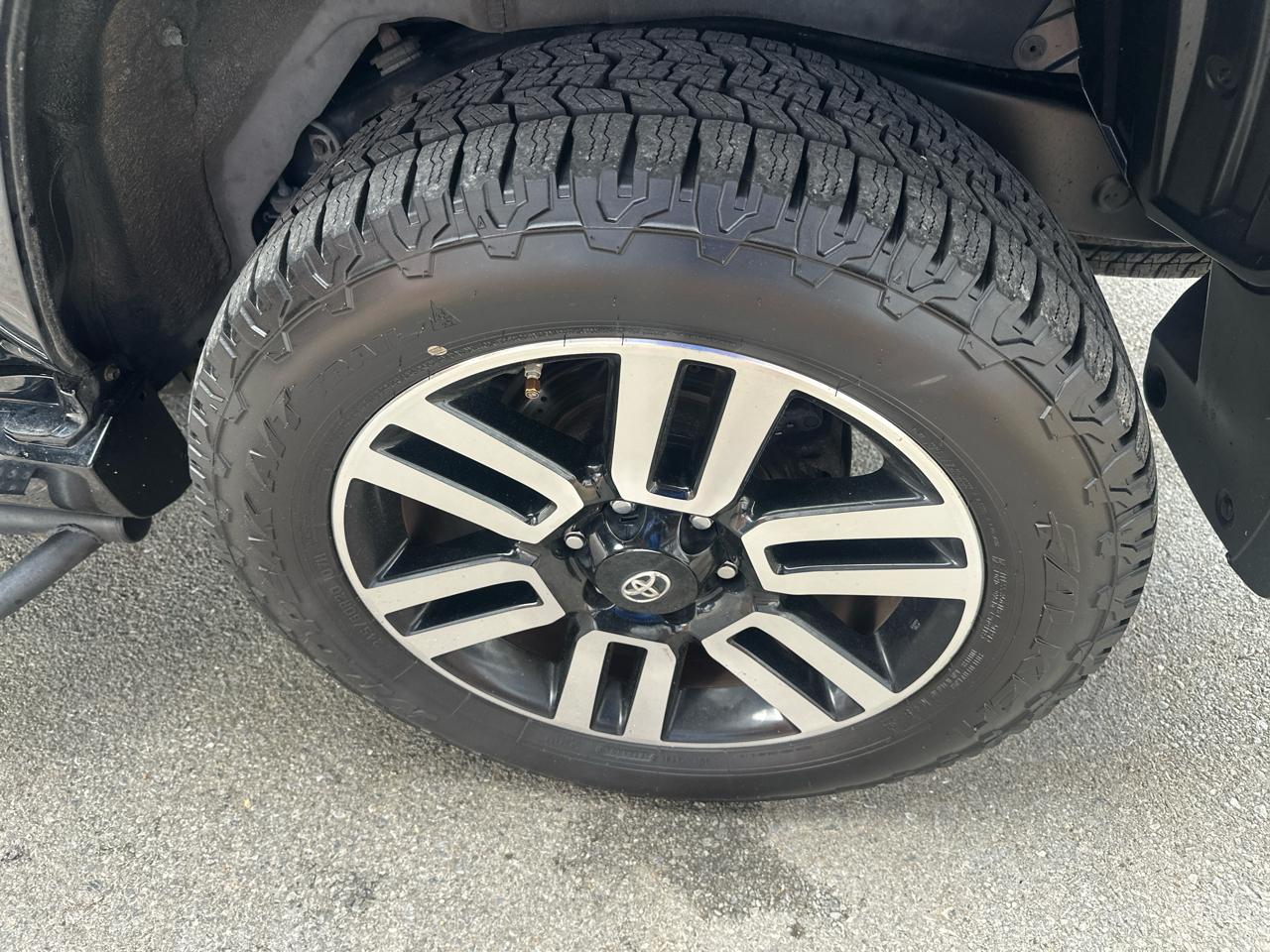 Toyota 4Runner SR5 4WD 2014