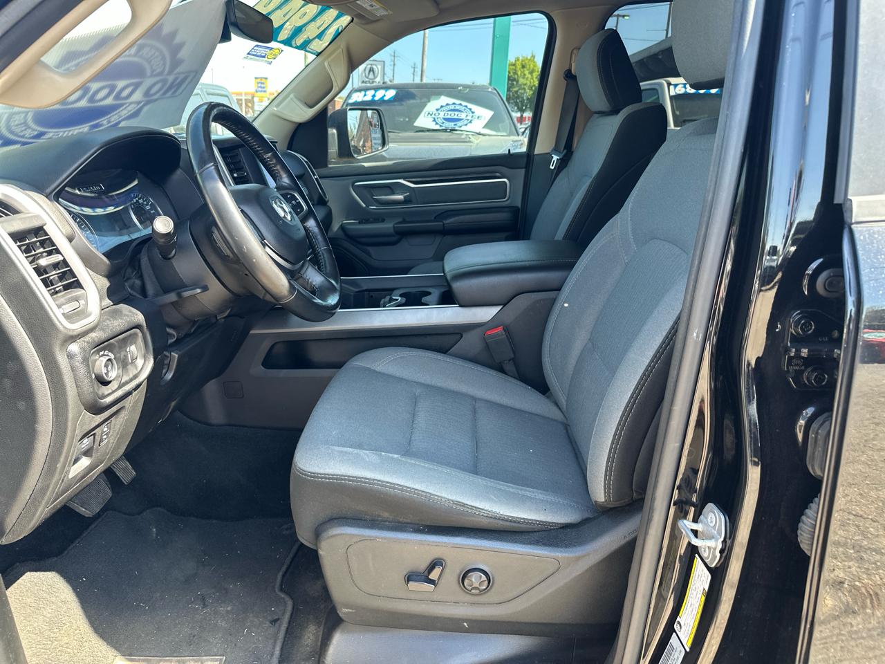 RAM 1500 Big Horn Crew Cab SWB 4WD 2020