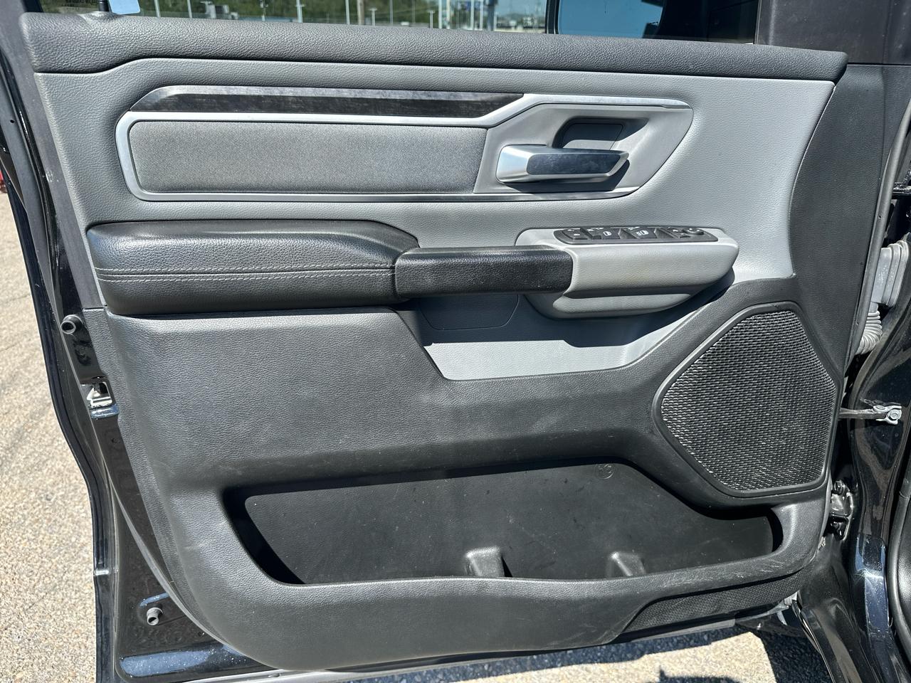 RAM 1500 Big Horn Crew Cab SWB 4WD 2020