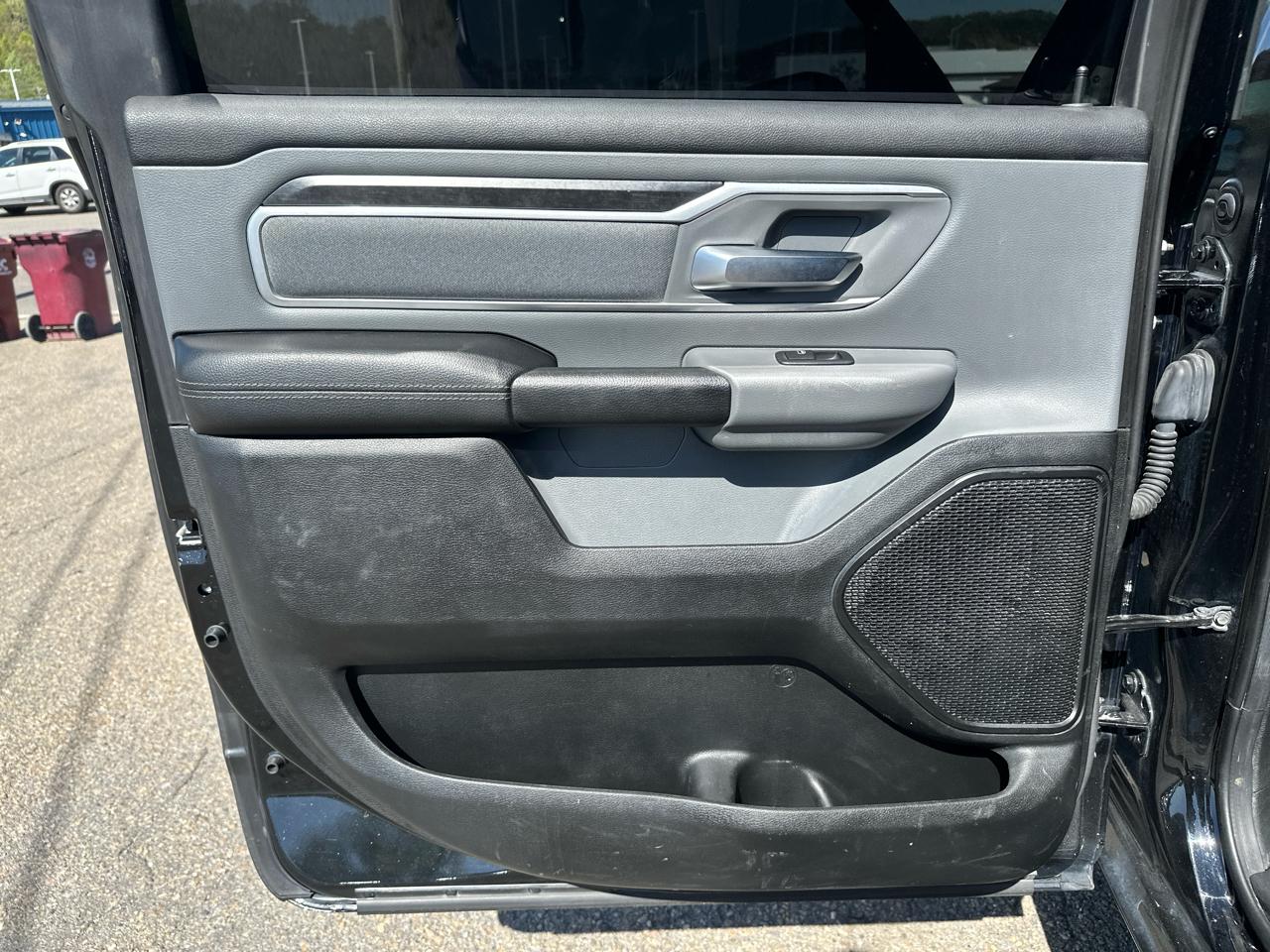 RAM 1500 Big Horn Crew Cab SWB 4WD 2020