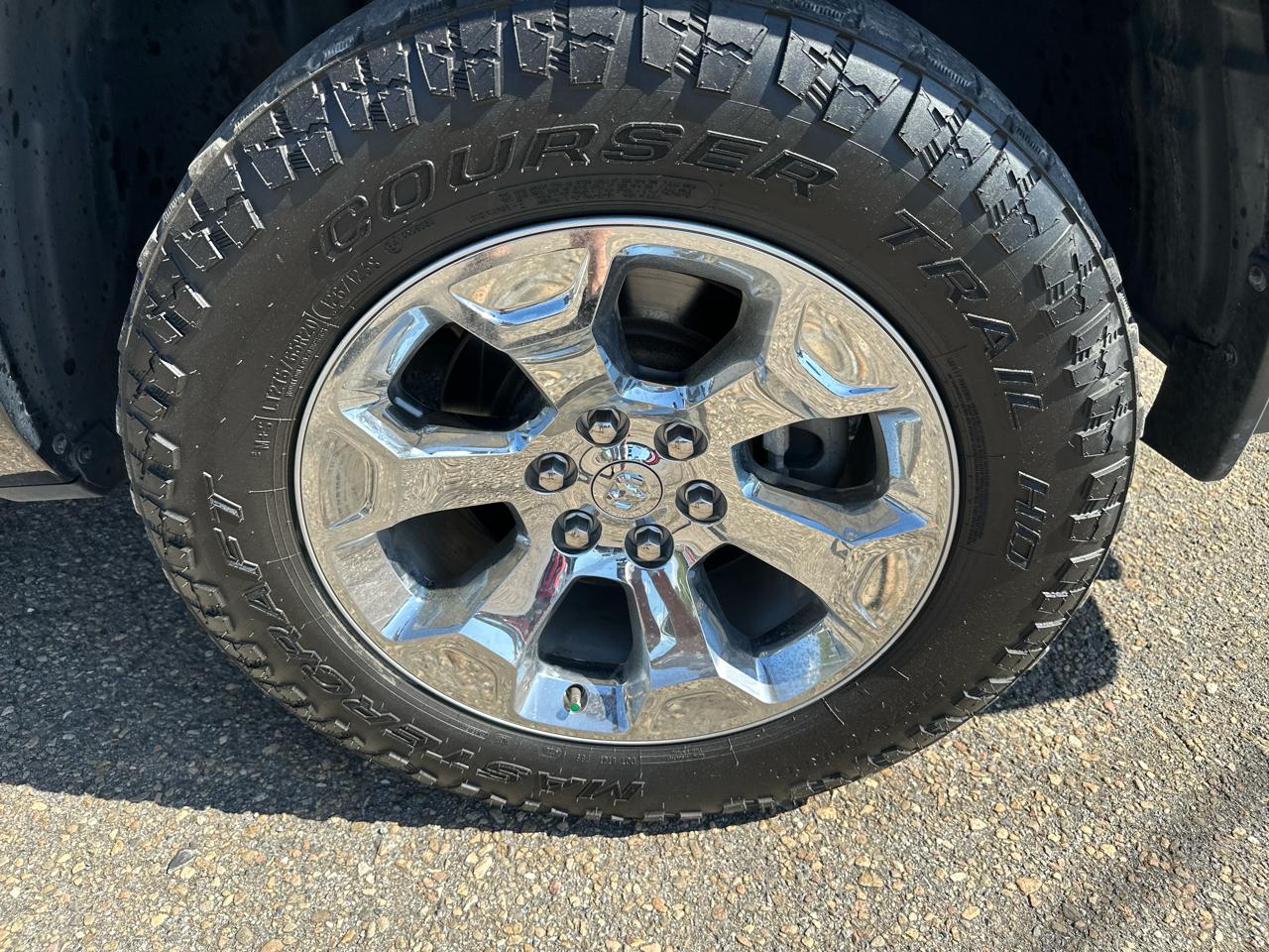 RAM 1500 Big Horn Crew Cab SWB 4WD 2020