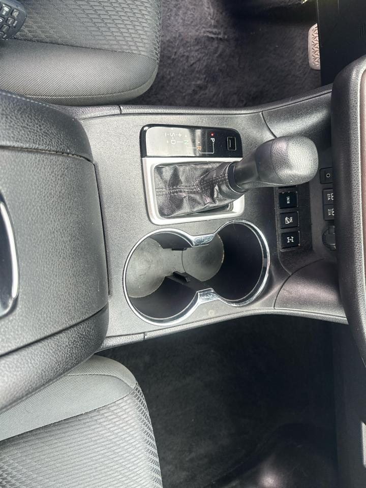 Toyota Highlander LE Plus AWD V6 2019