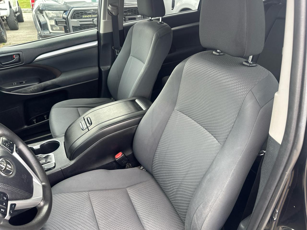 Toyota Highlander LE Plus AWD V6 2019