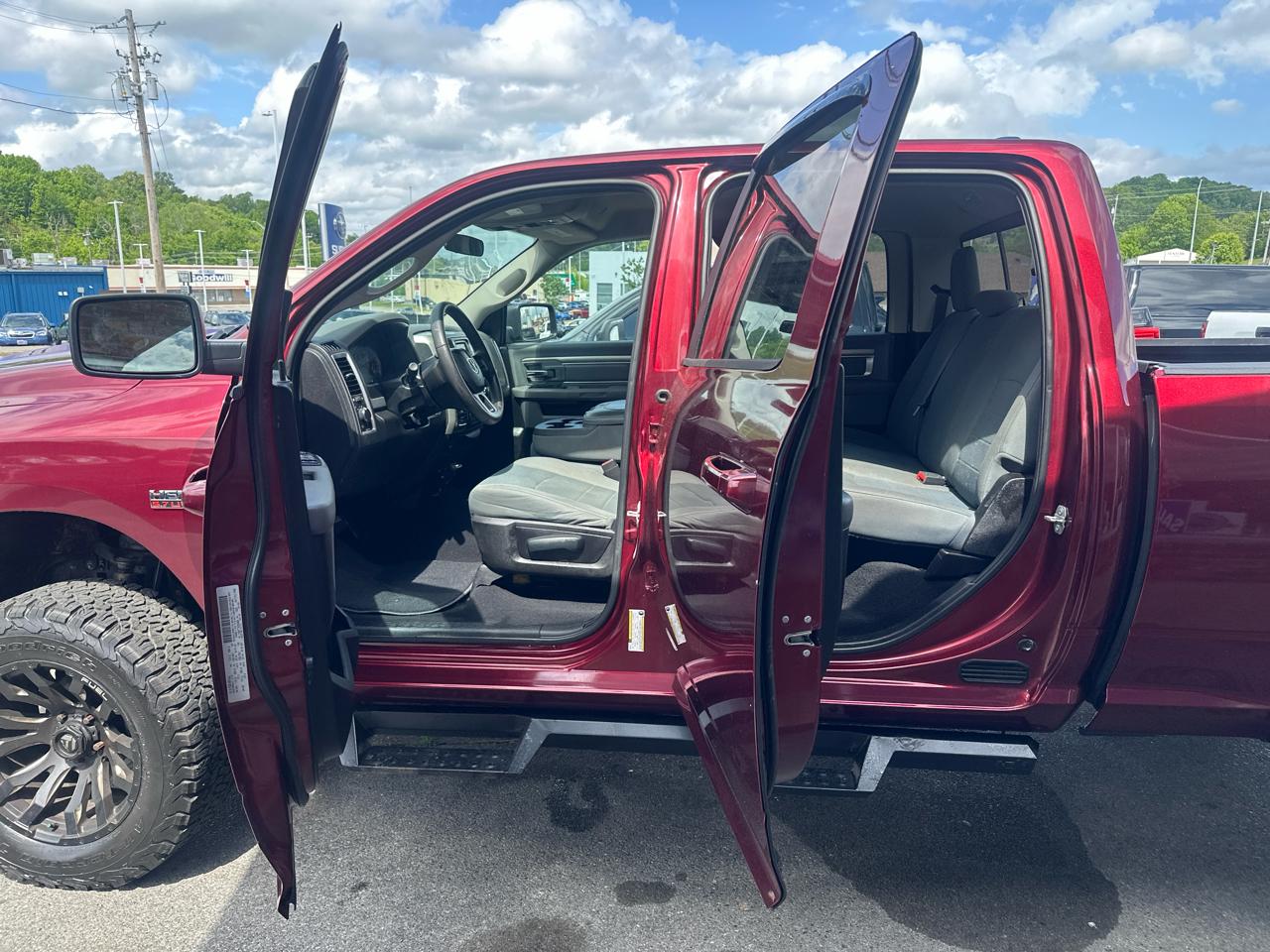 RAM 1500 Classic Tradesman Crew Cab LWB 4WD 2019