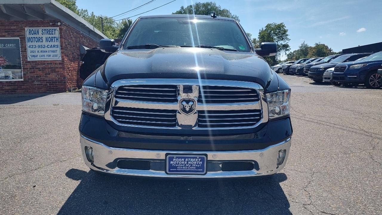 RAM 1500 SLT Crew Cab SWB 4WD 2016