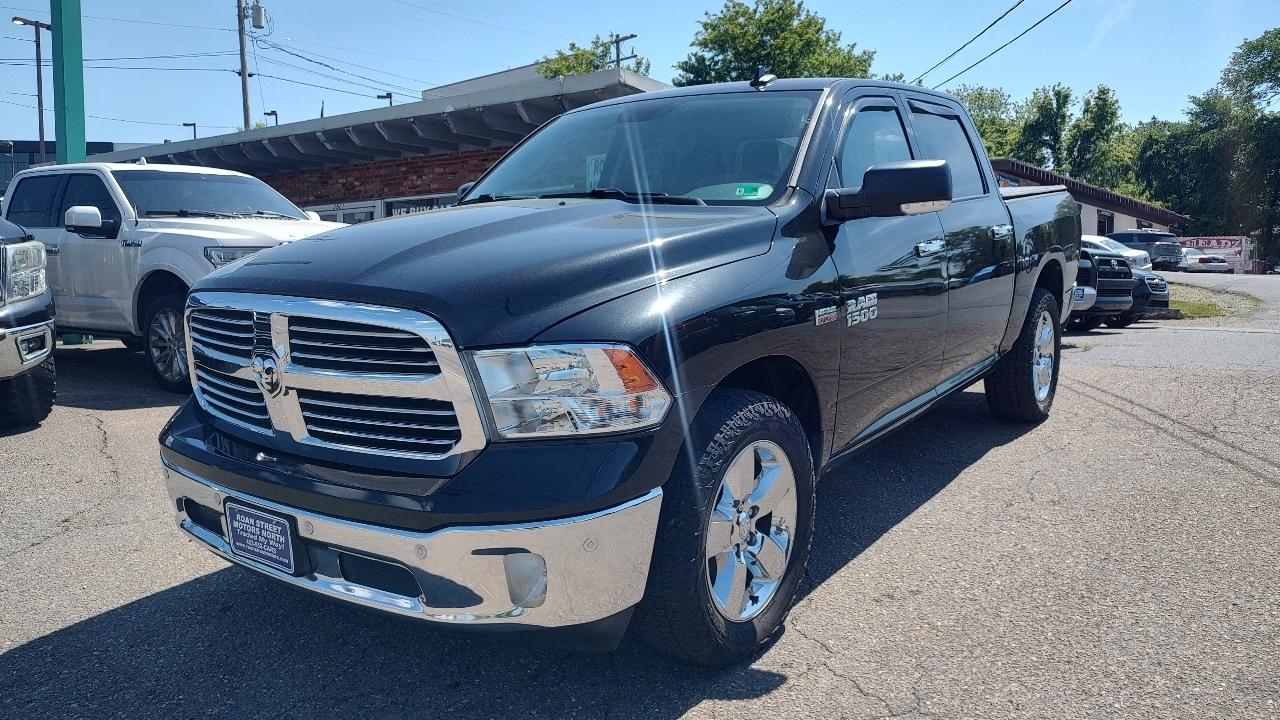 RAM 1500 SLT Crew Cab SWB 4WD 2016