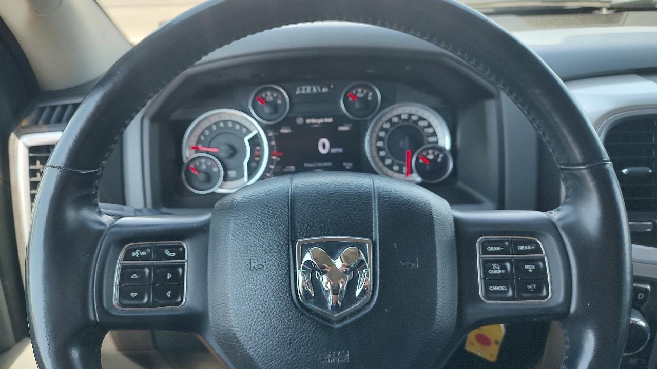 RAM 1500 SLT Crew Cab SWB 4WD 2016