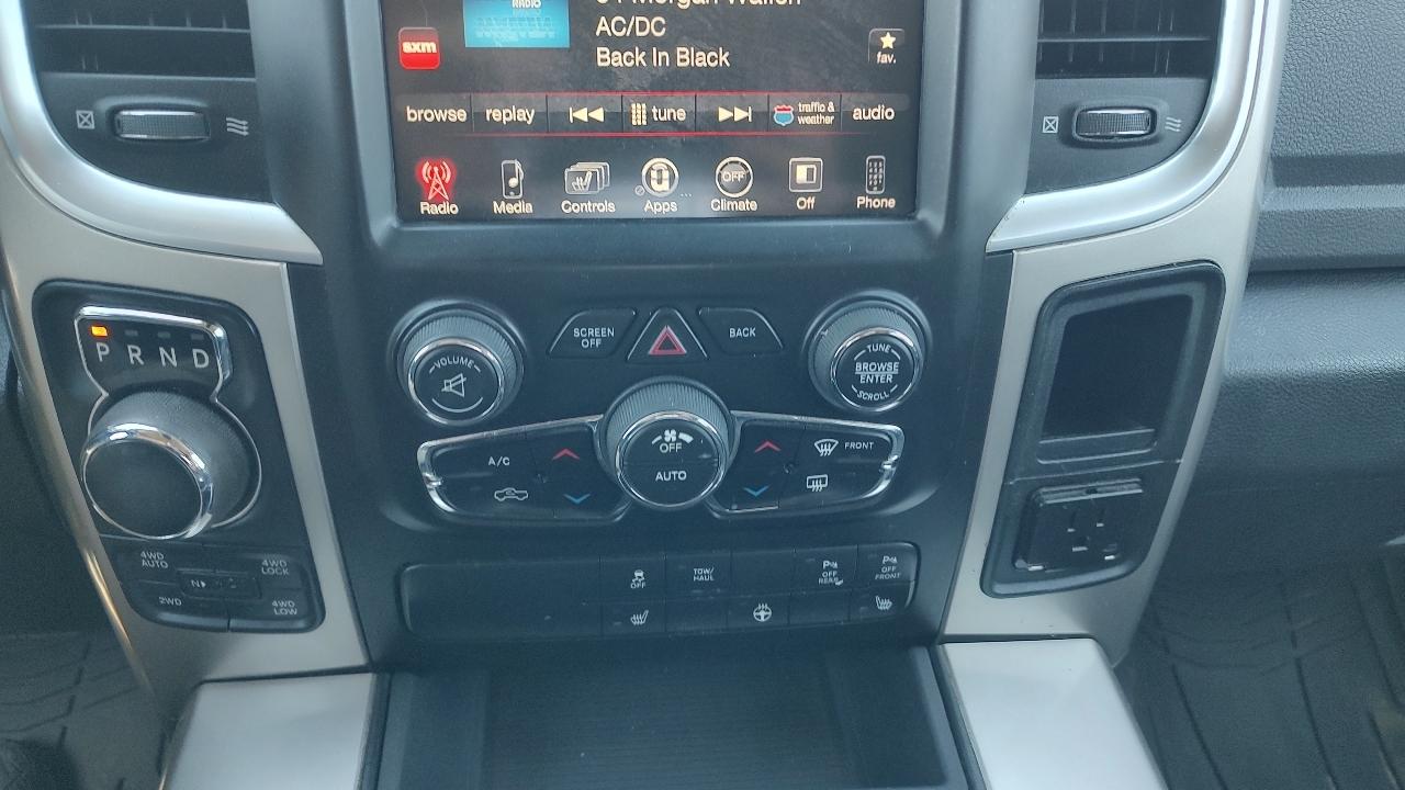 RAM 1500 SLT Crew Cab SWB 4WD 2016