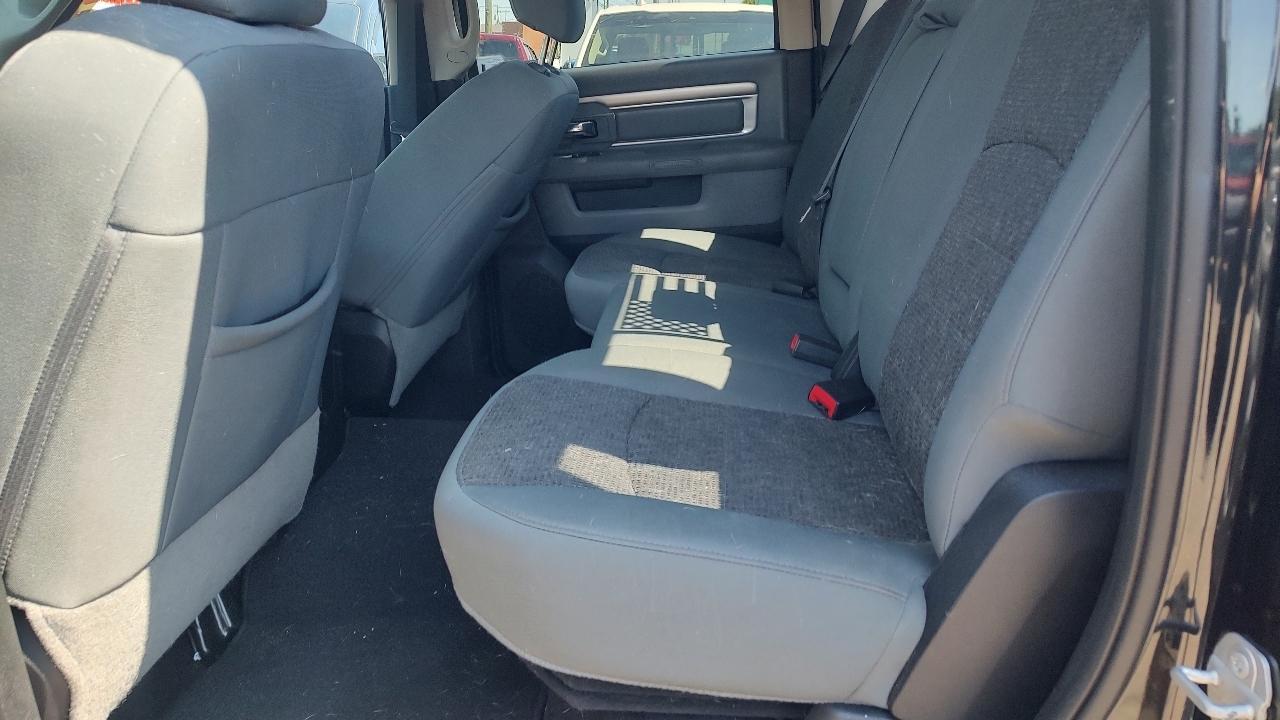 RAM 1500 SLT Crew Cab SWB 4WD 2016