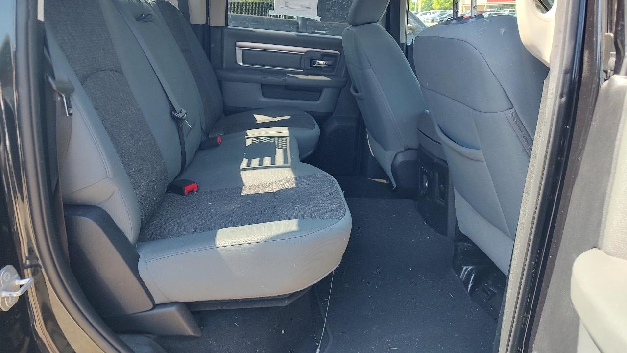 RAM 1500 SLT Crew Cab SWB 4WD 2016