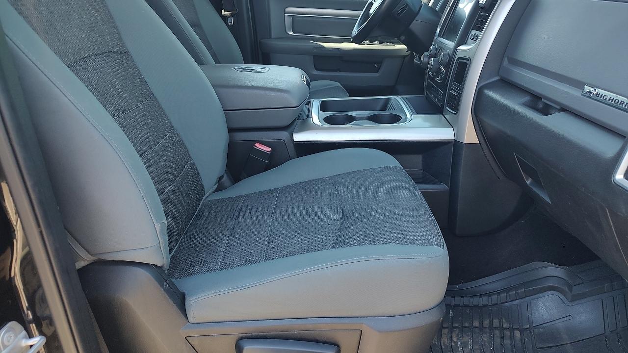 RAM 1500 SLT Crew Cab SWB 4WD 2016
