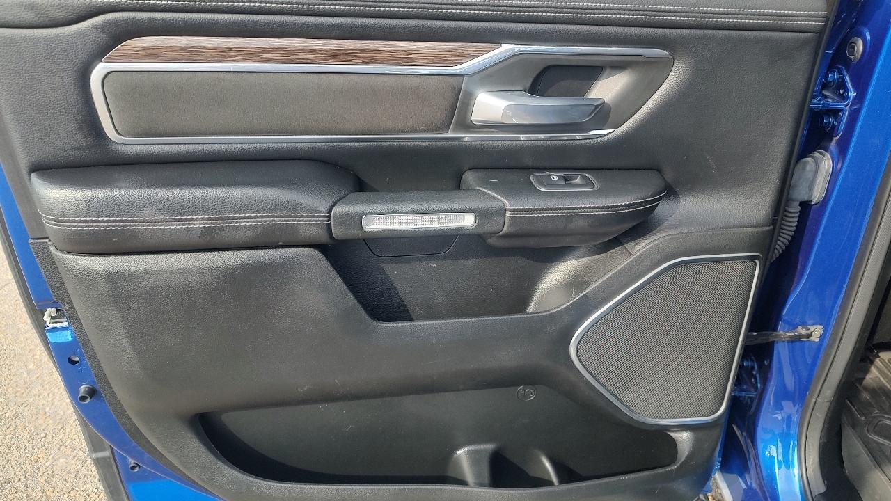 RAM 1500 Laramie Crew Cab SWB 4WD 2019