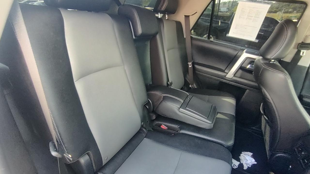 Toyota 4Runner SR5 4WD 2018