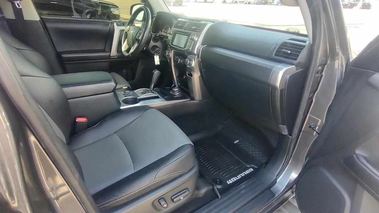 Toyota 4Runner SR5 4WD 2018