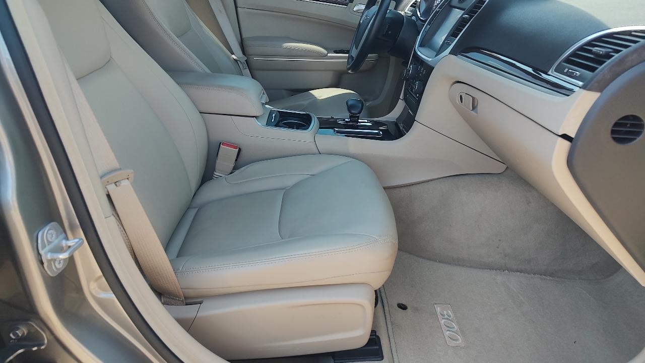 Chrysler 300 RWD 2014