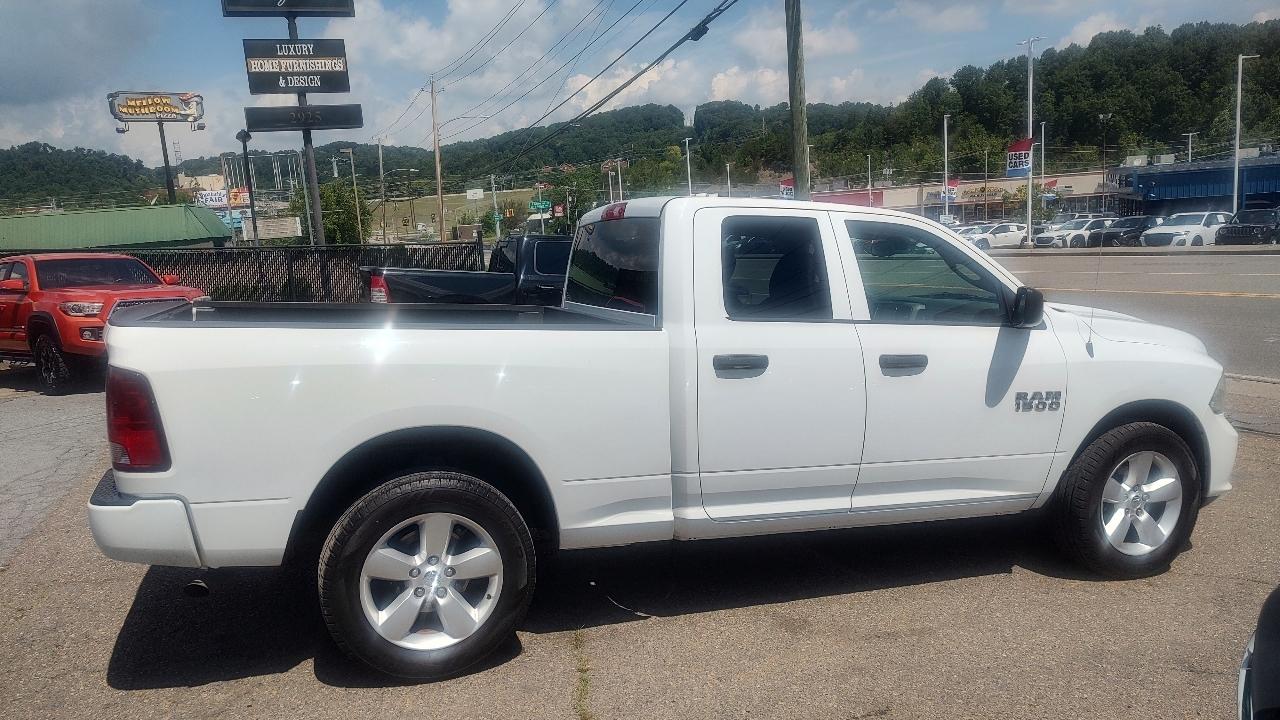 RAM 1500 Tradesman Quad Cab 4WD 2015