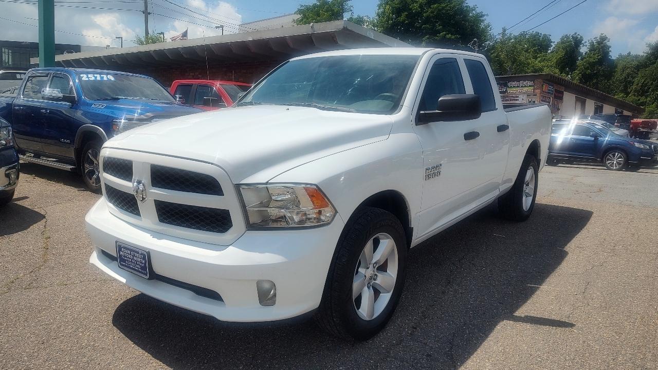 RAM 1500 Tradesman Quad Cab 4WD 2015