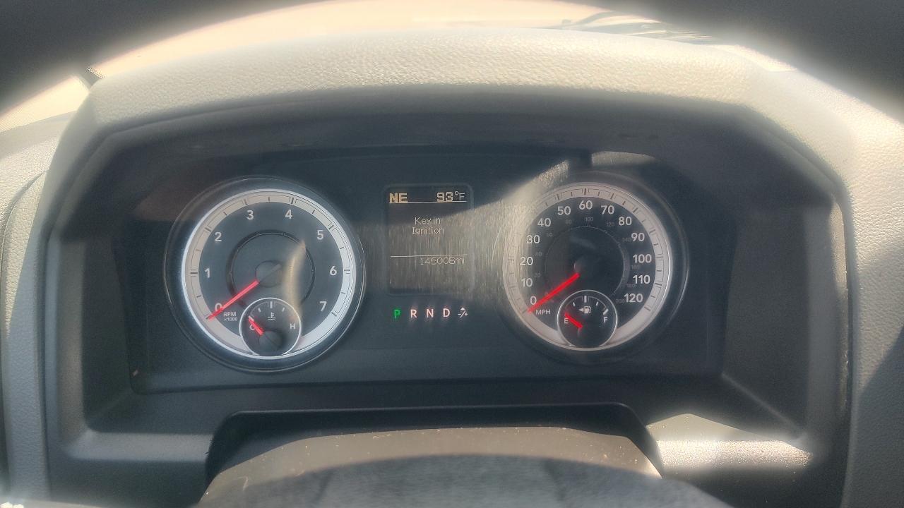 RAM 1500 Tradesman Quad Cab 4WD 2015