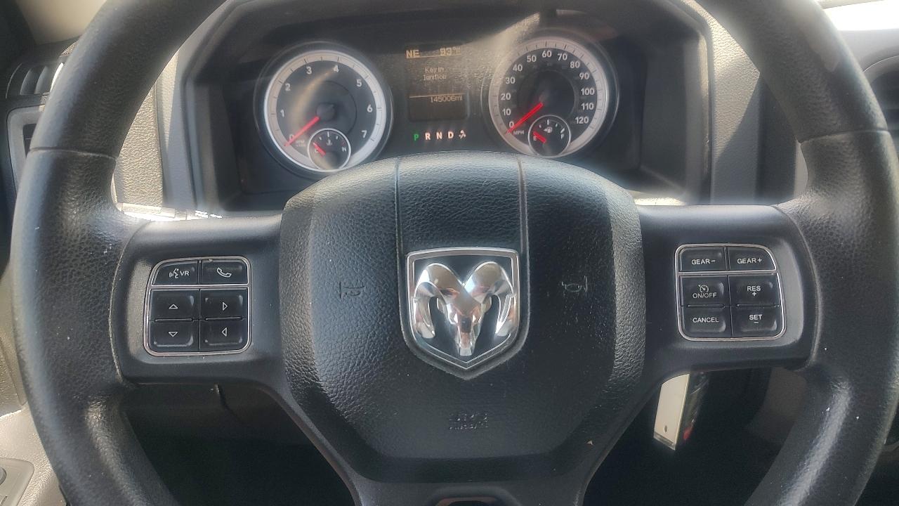 RAM 1500 Tradesman Quad Cab 4WD 2015