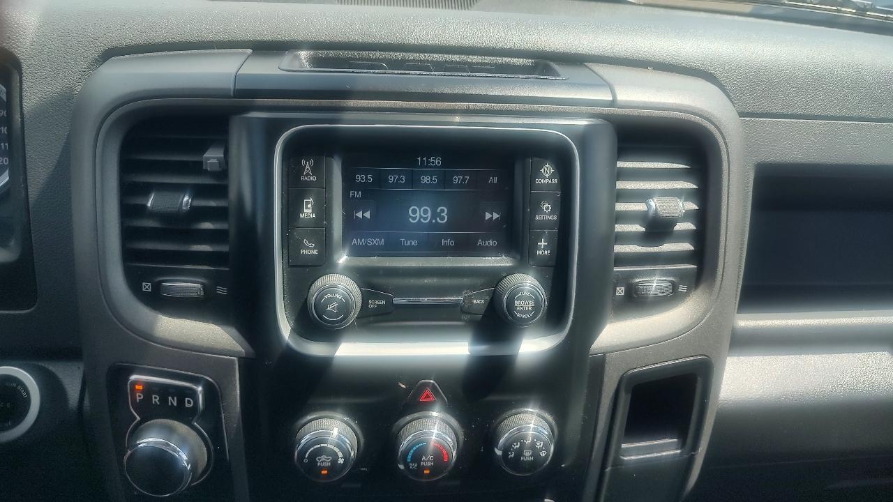 RAM 1500 Tradesman Quad Cab 4WD 2015