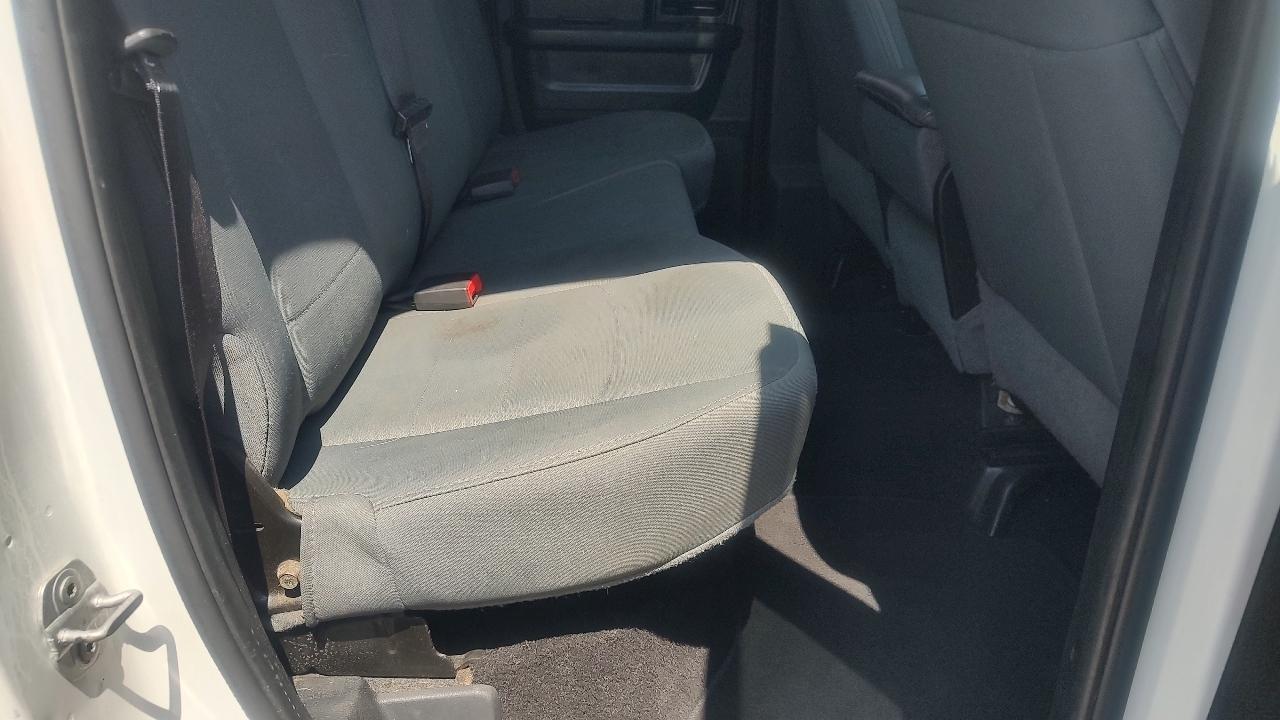 RAM 1500 Tradesman Quad Cab 4WD 2015