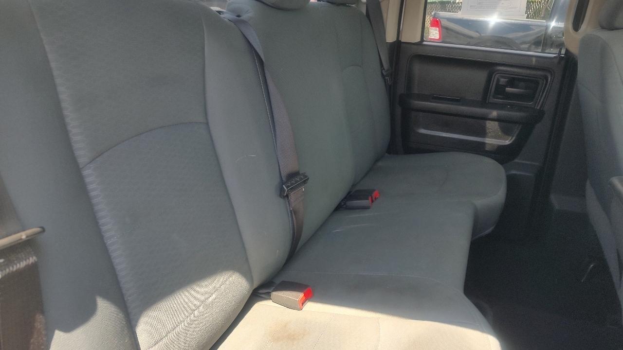 RAM 1500 Tradesman Quad Cab 4WD 2015