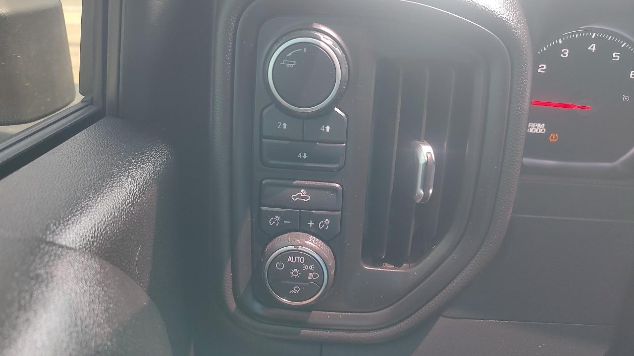 Chevrolet Silverado 2500HD Custom Crew Cab Long Box 4WD 2022