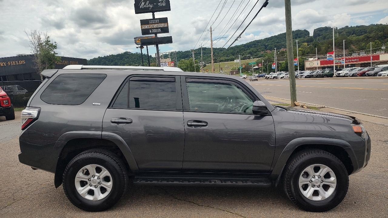 Toyota 4Runner SR5 4WD 2014