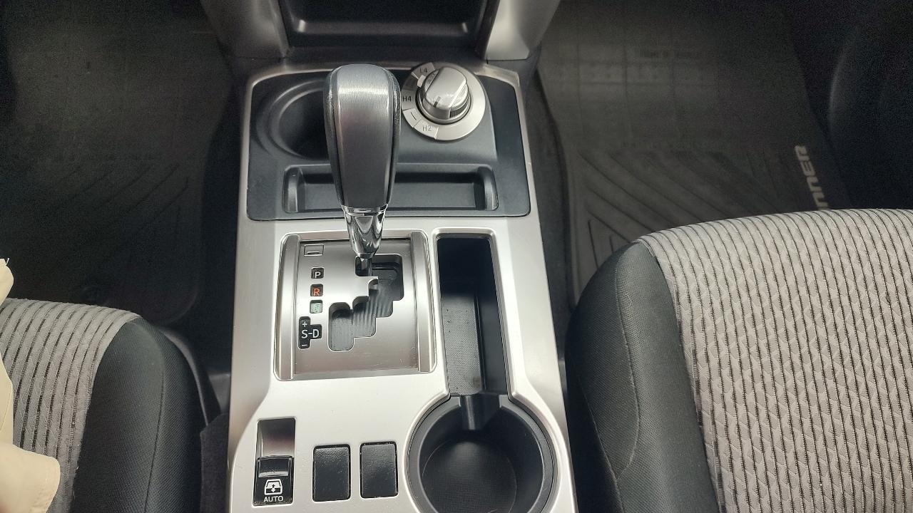 Toyota 4Runner SR5 4WD 2014
