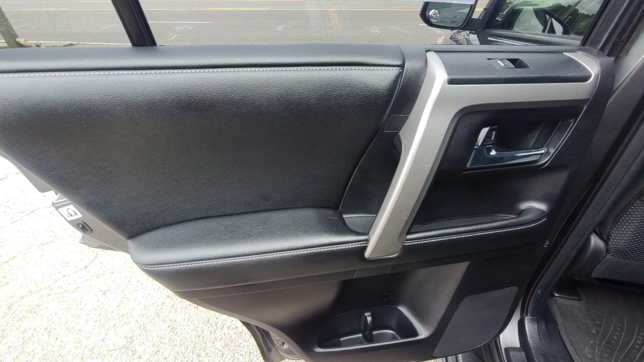 Toyota 4Runner SR5 4WD 2014