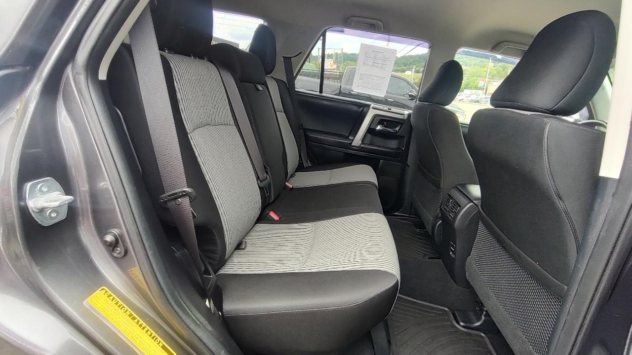Toyota 4Runner SR5 4WD 2014