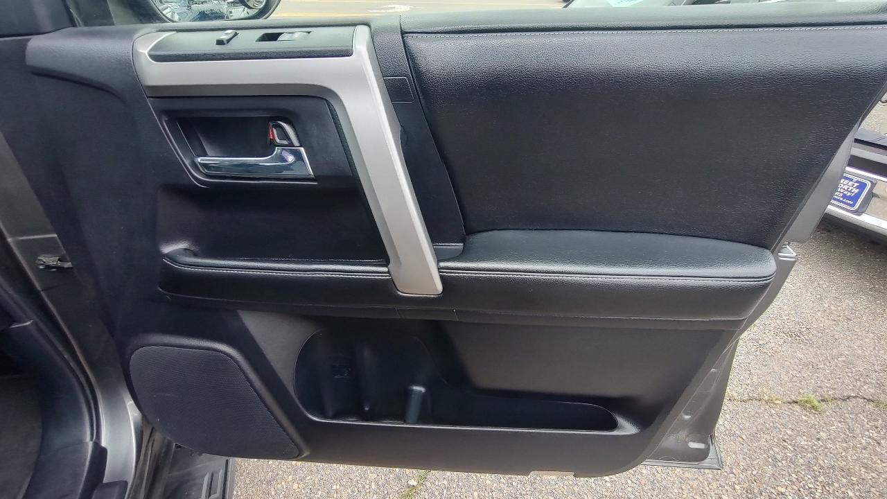 Toyota 4Runner SR5 4WD 2014